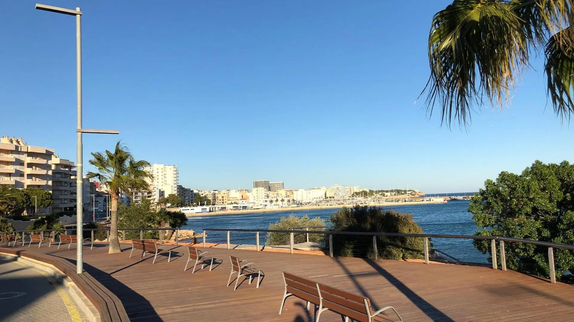 Apartment Apartament L'Ampolla Monica A 50M Del Mar Amb Parking Spain