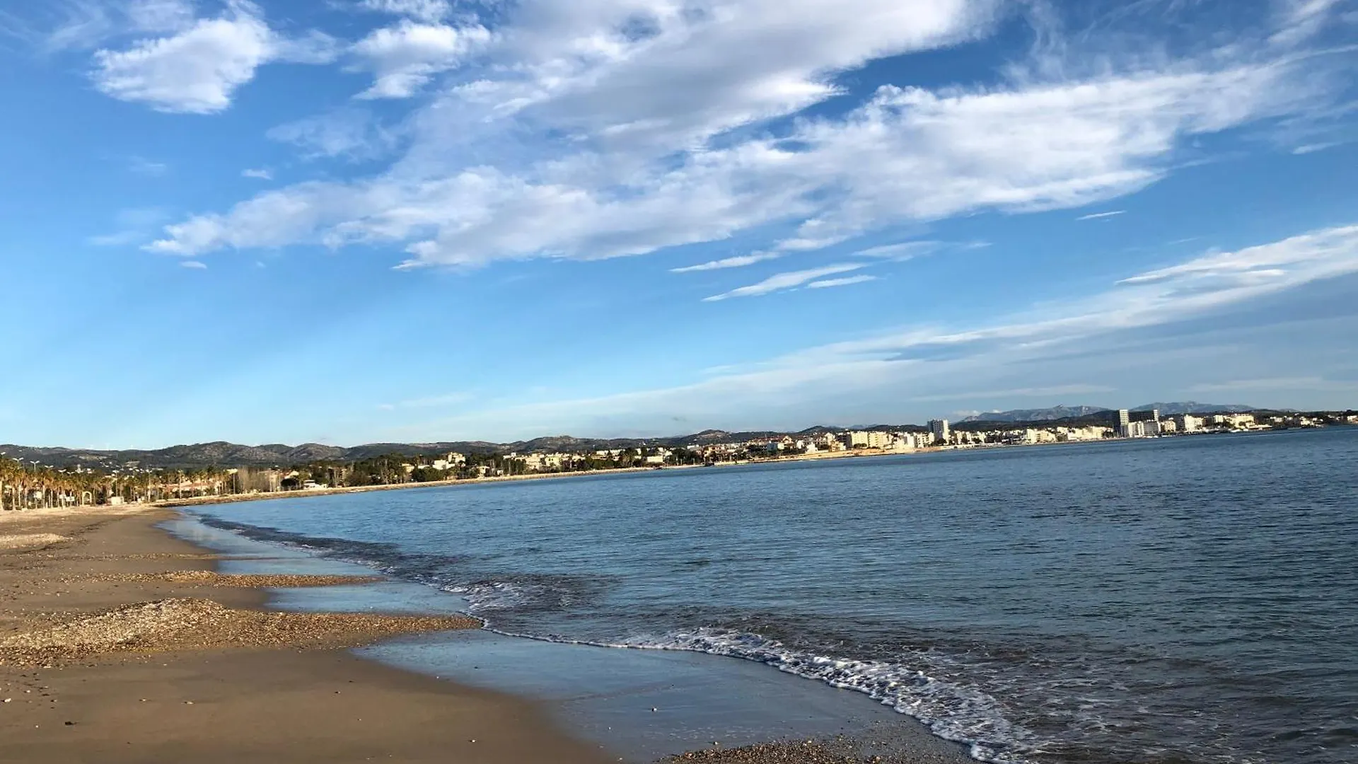 Apartament L'Ampolla Monica A 50M Del Mar Amb Parking