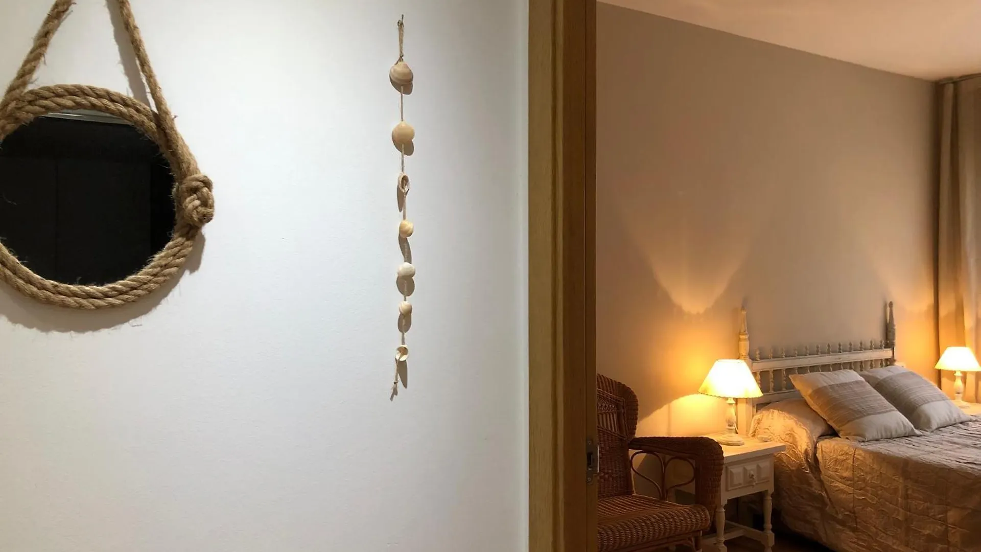Apartament L'Ampolla Monica A 50M Del Mar Amb Parking 0*,