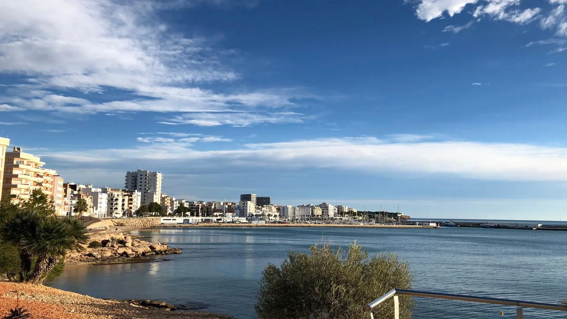 Apartament L'Ampolla Monica A 50M Del Mar Amb Parking Apartment
